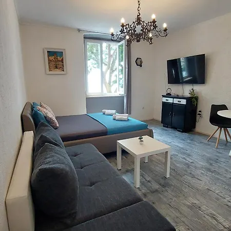 Apartments Lena Rijeka Exterior photo
